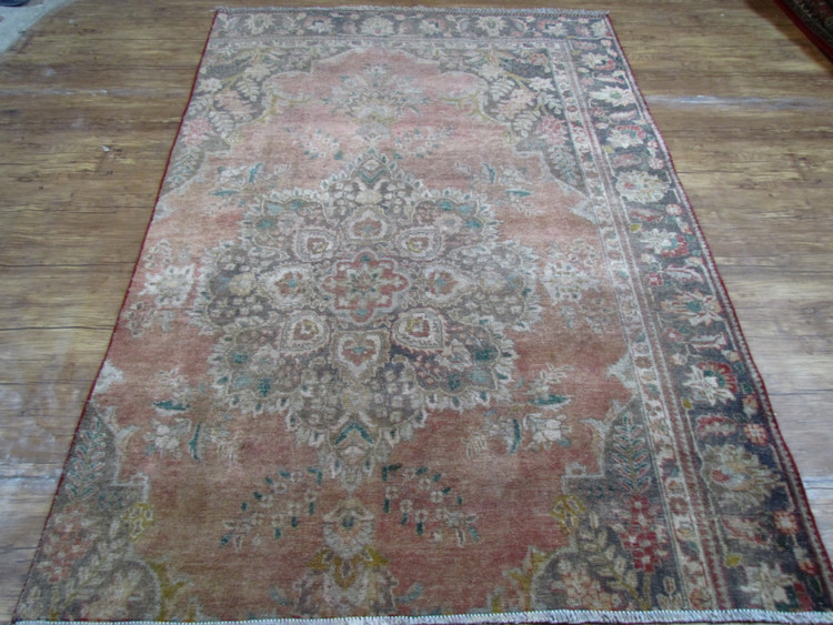 فرش وینتیج صبا دستباف ۳/۵ متری پیازی تبریز مدرن