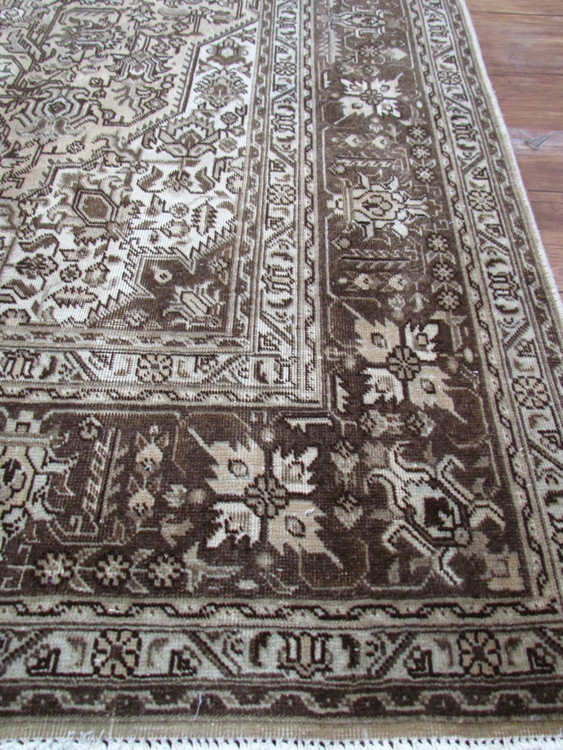 فرش دستباف صبا وینتیج ۶ متری کرم تبریز