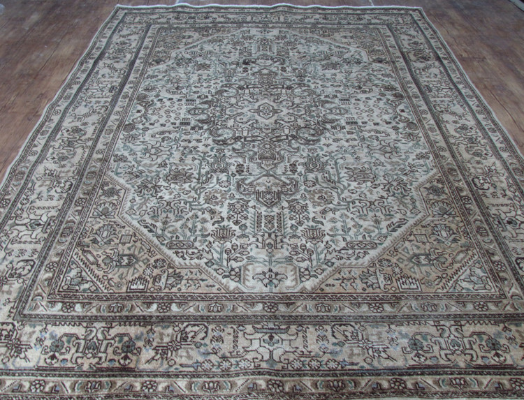 فرش وینتیج صبا دستباف ۶ متری کرم نقشه هریس تبریز